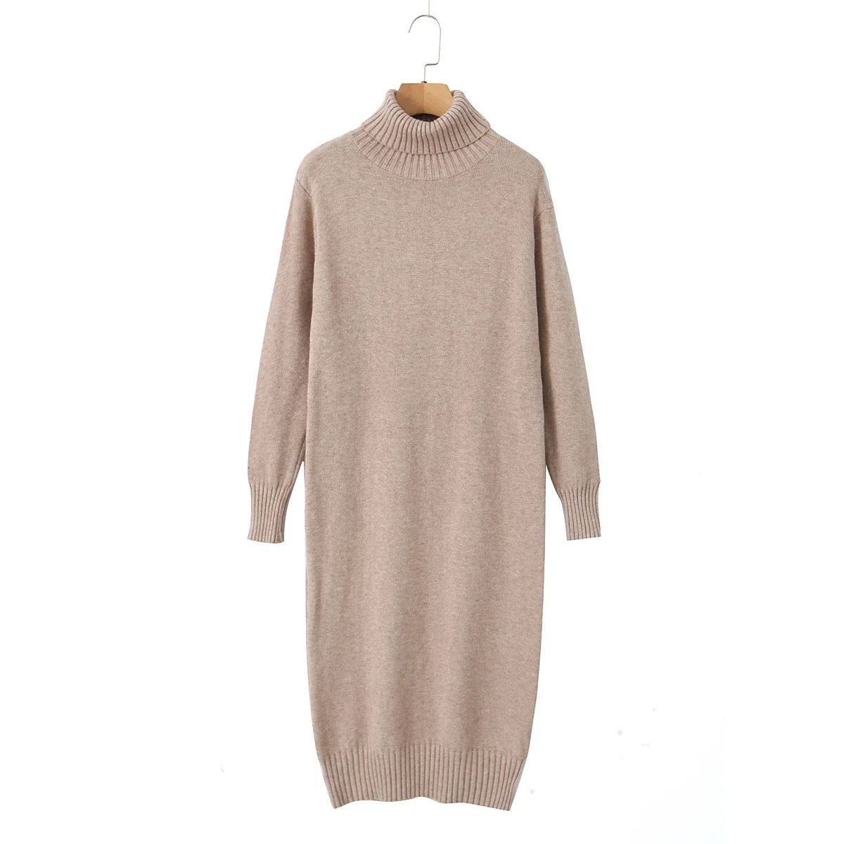 Robe pull à manches longues.