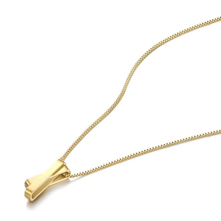 Collier x