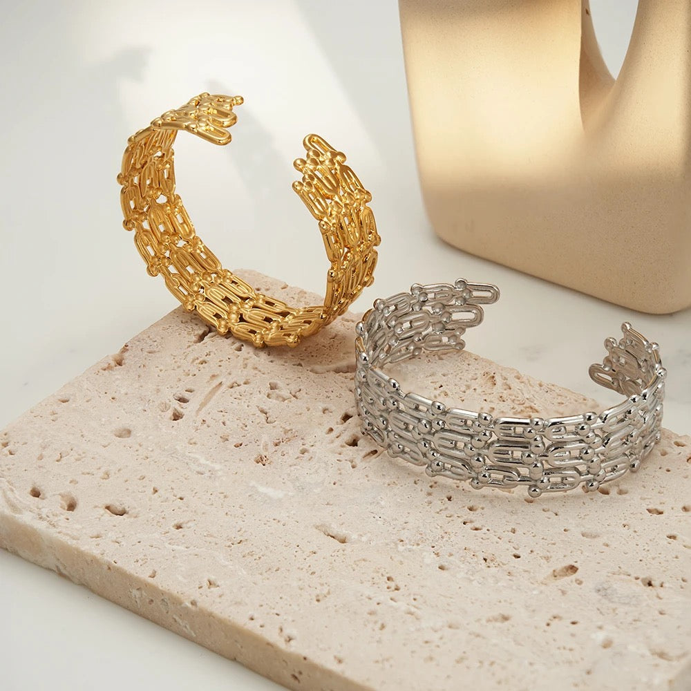 Bracelet manchette en acier
