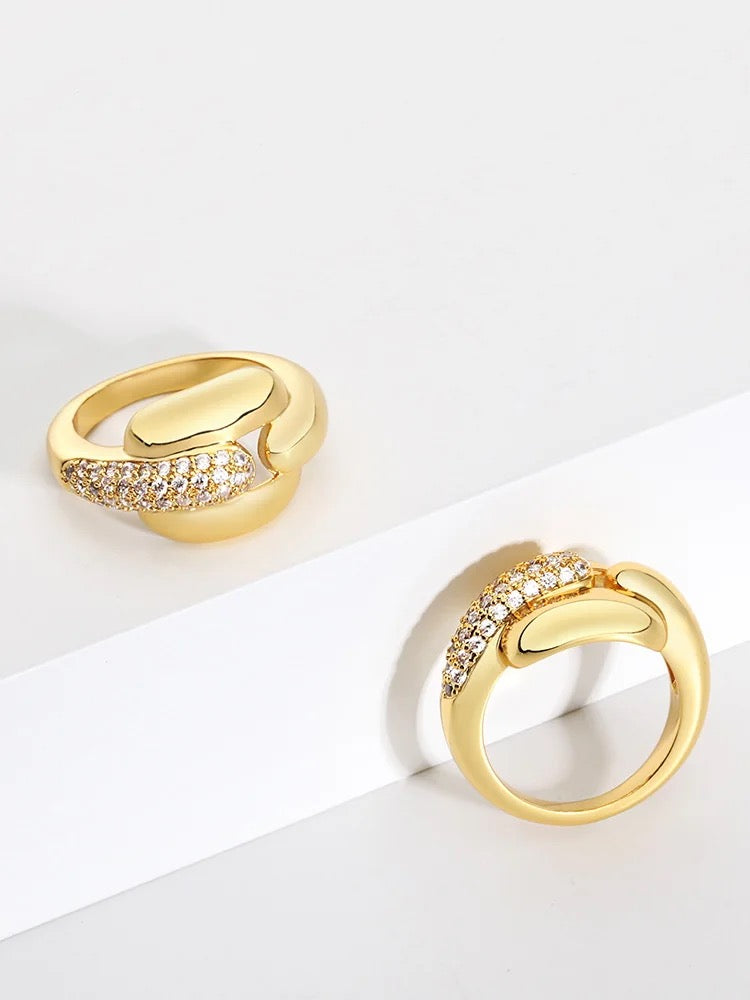 Bague en métal et strass