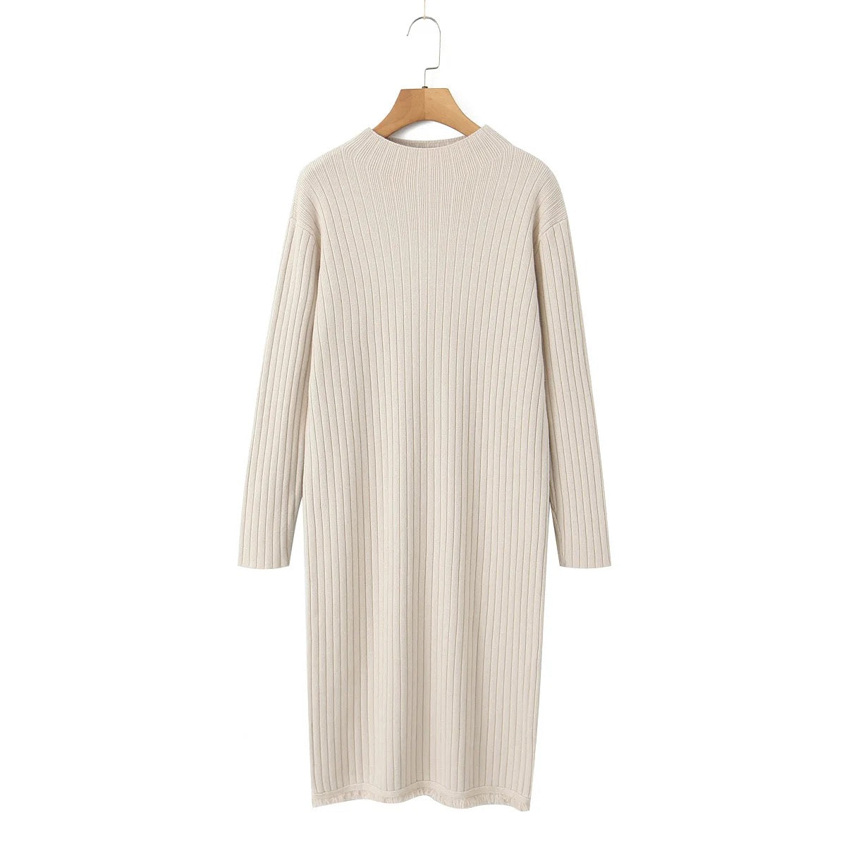 Robe pull à manches longues.