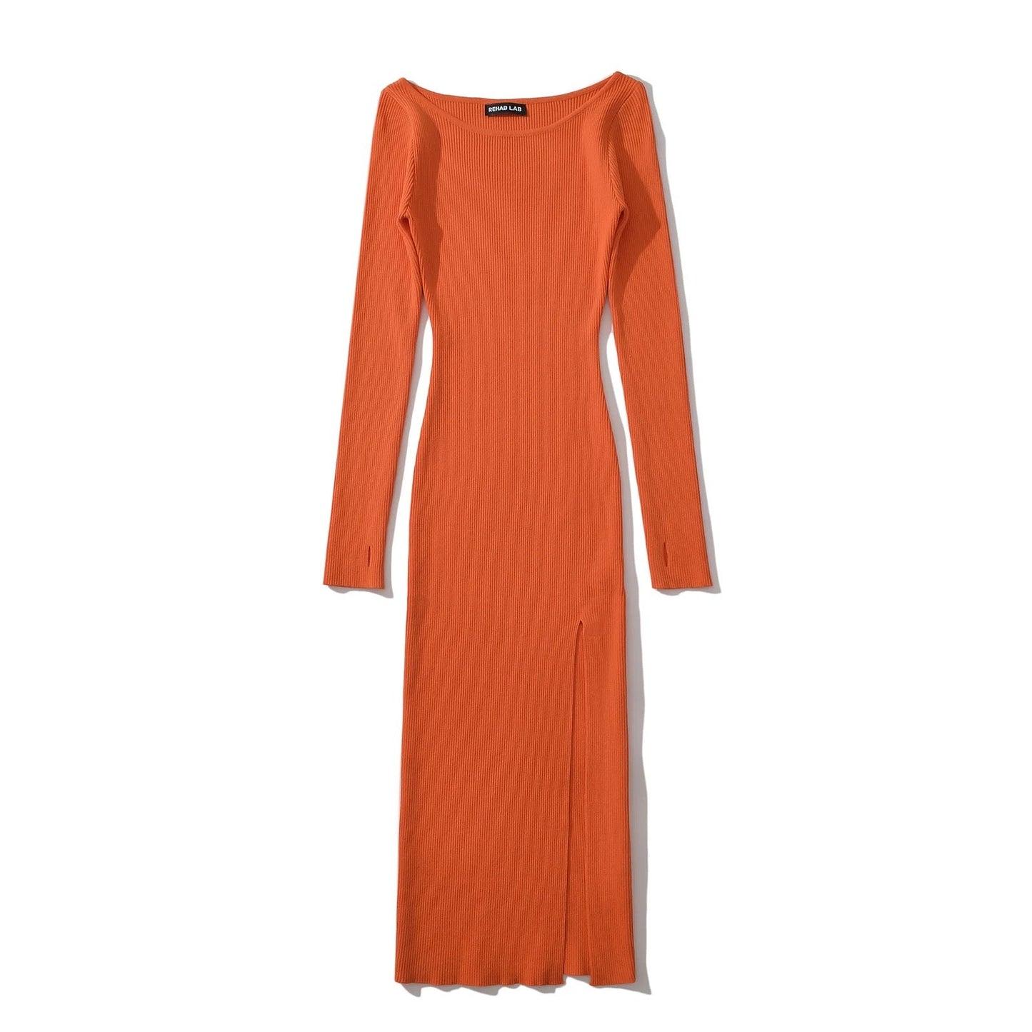 Robe longue manches à fente.